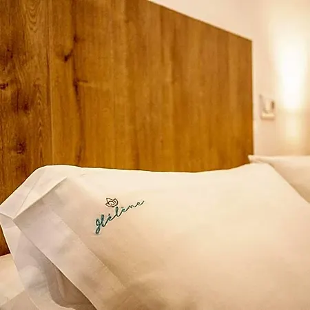 Helene Holidays - Boutique Otel Corralejo